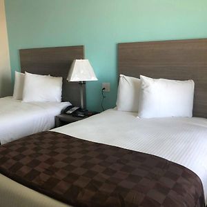 Room 1 double bed